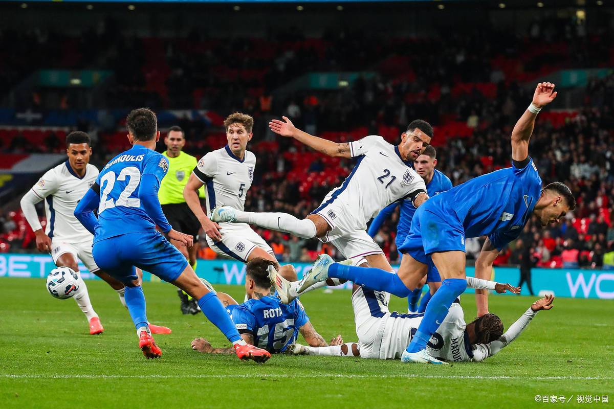 阿尔维斯队表现抢眼，成功结束比赛的简单介绍