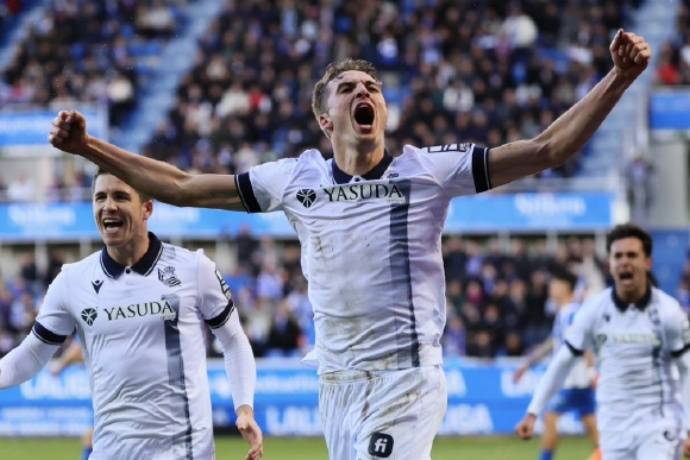 开云体育APP下载-阿拉维斯俱乐部球员在比赛中展现出色的防守