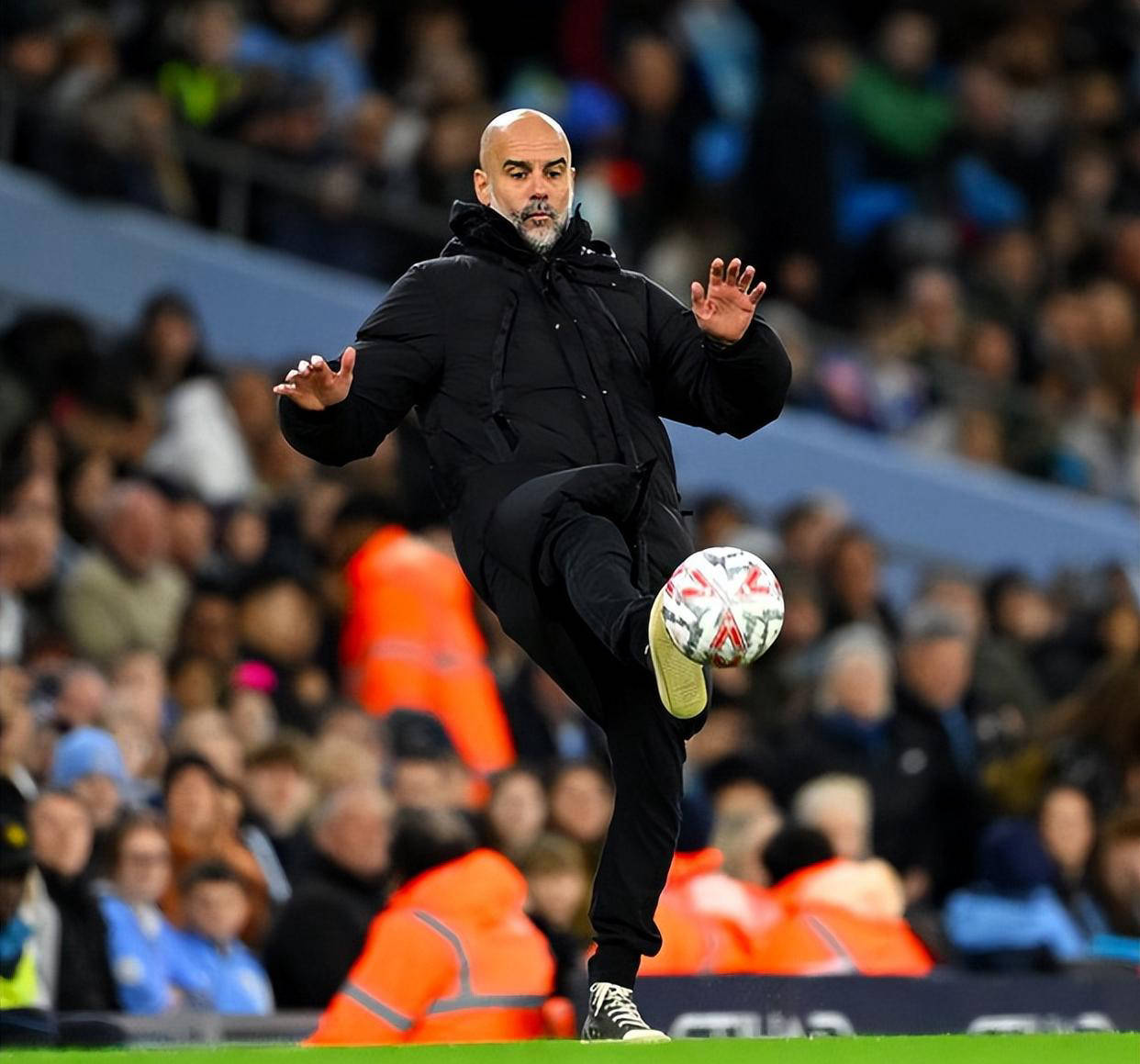 曼城球员发挥精彩,赢得胜利晋级 曼城球员发挥精彩,赢得胜利晋级