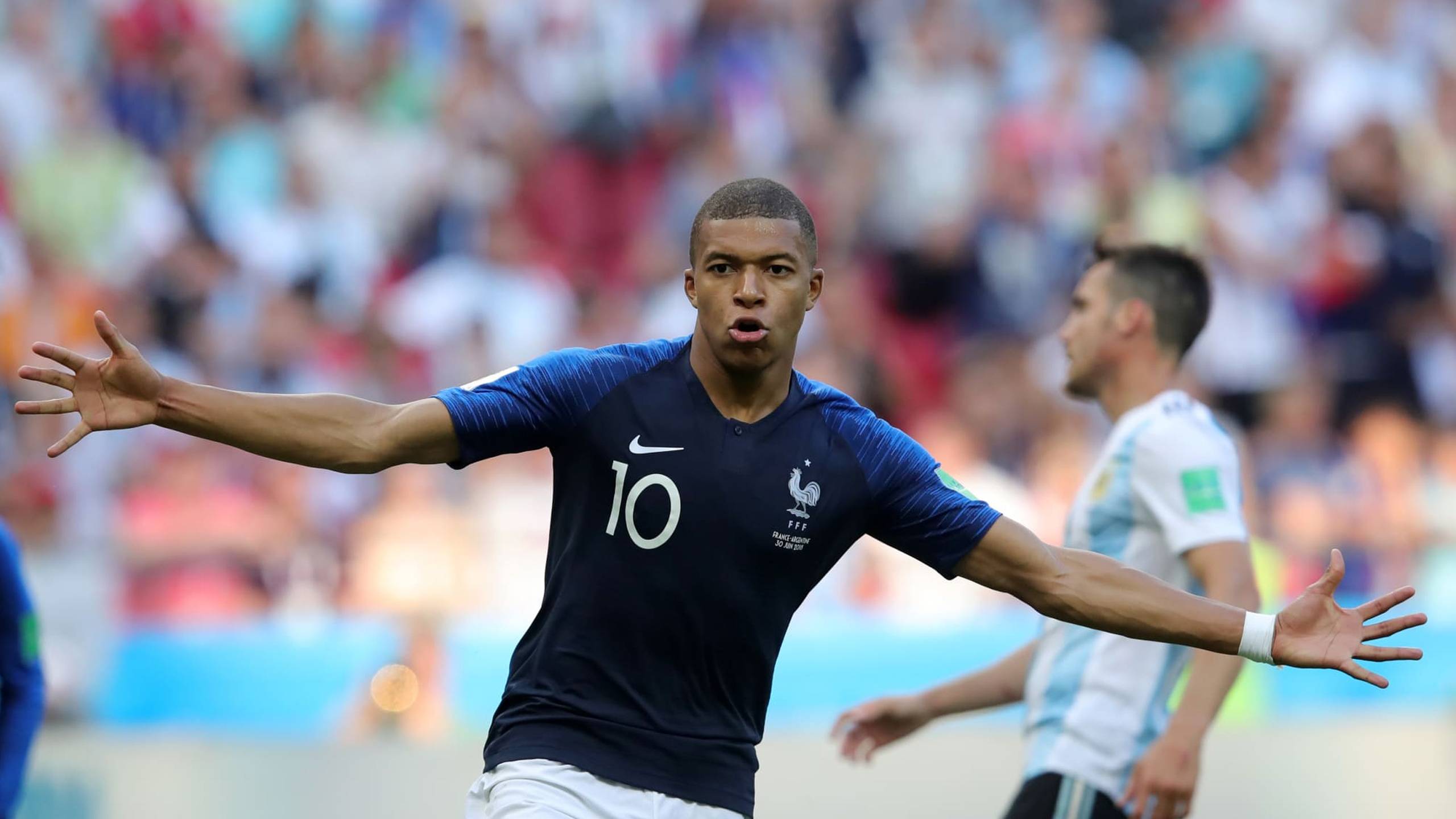 法国足球队在最近比赛中表现亮眼