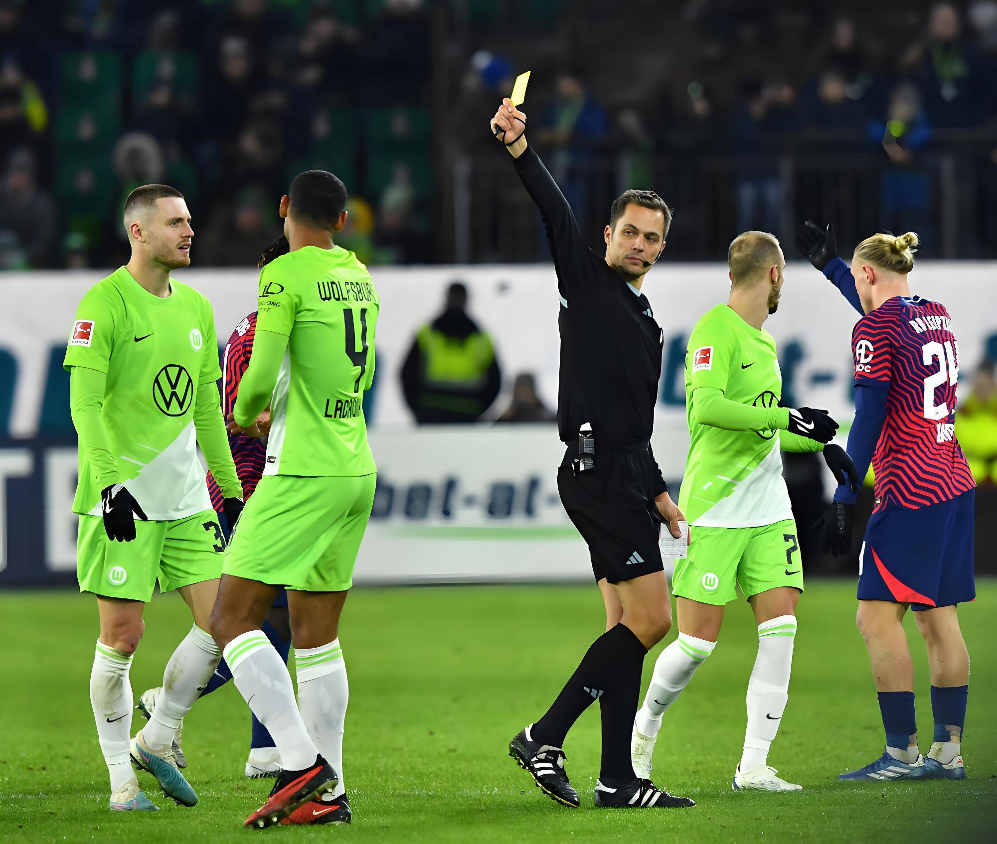 关于门兴格拉德巴赫主场胜利，继续保持不败的信息