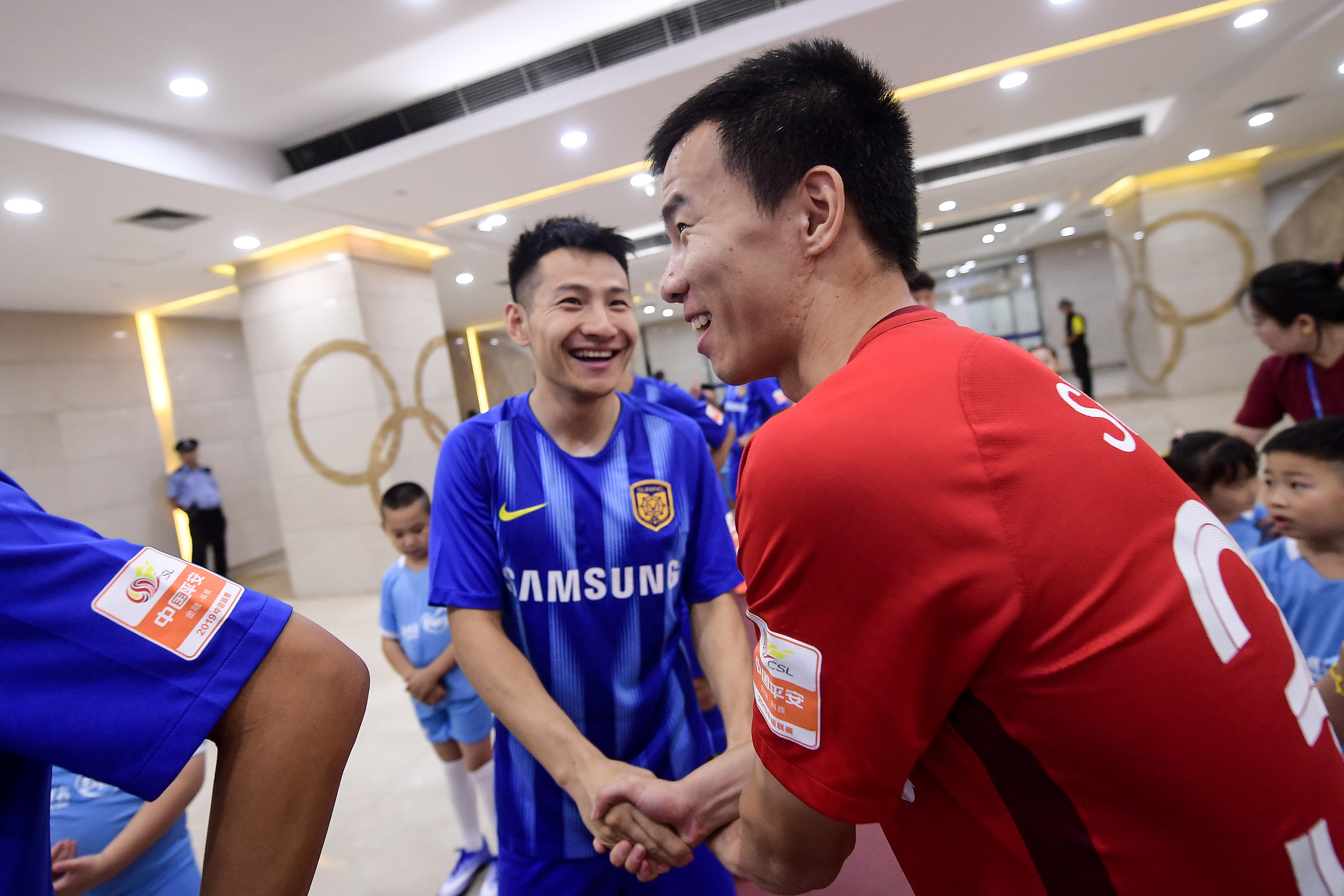 开云官网-包含苏宁主场击败泰达，取得关键胜利的词条