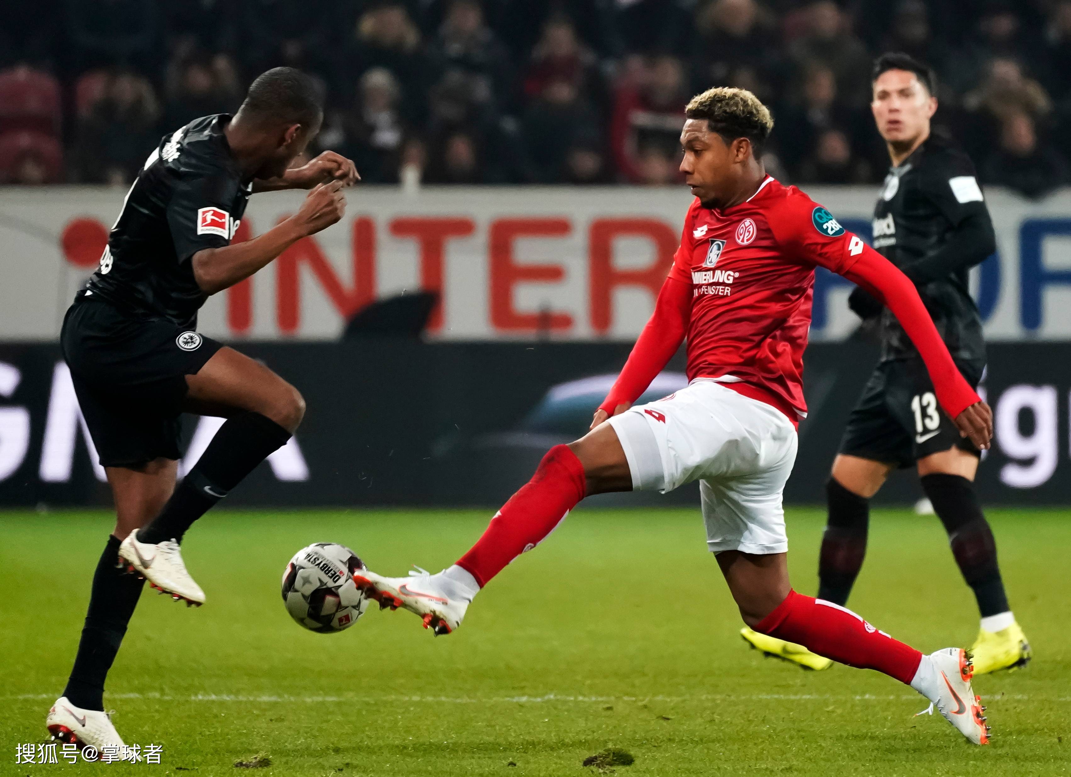 法兰克福告捷！德甲劲旅轻松晋级强的简单介绍