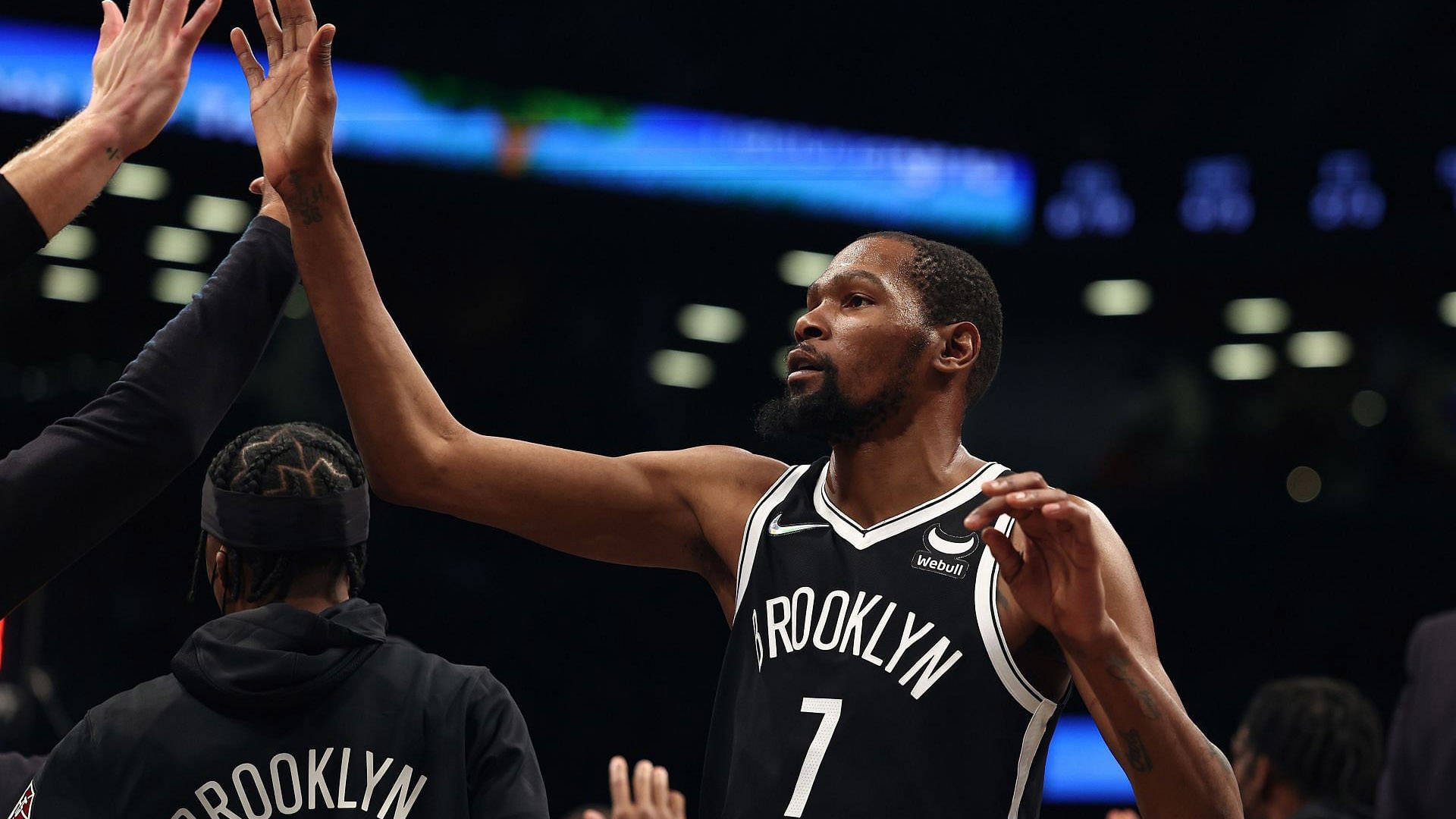 篮网全队士气高昂，夺得东部次席