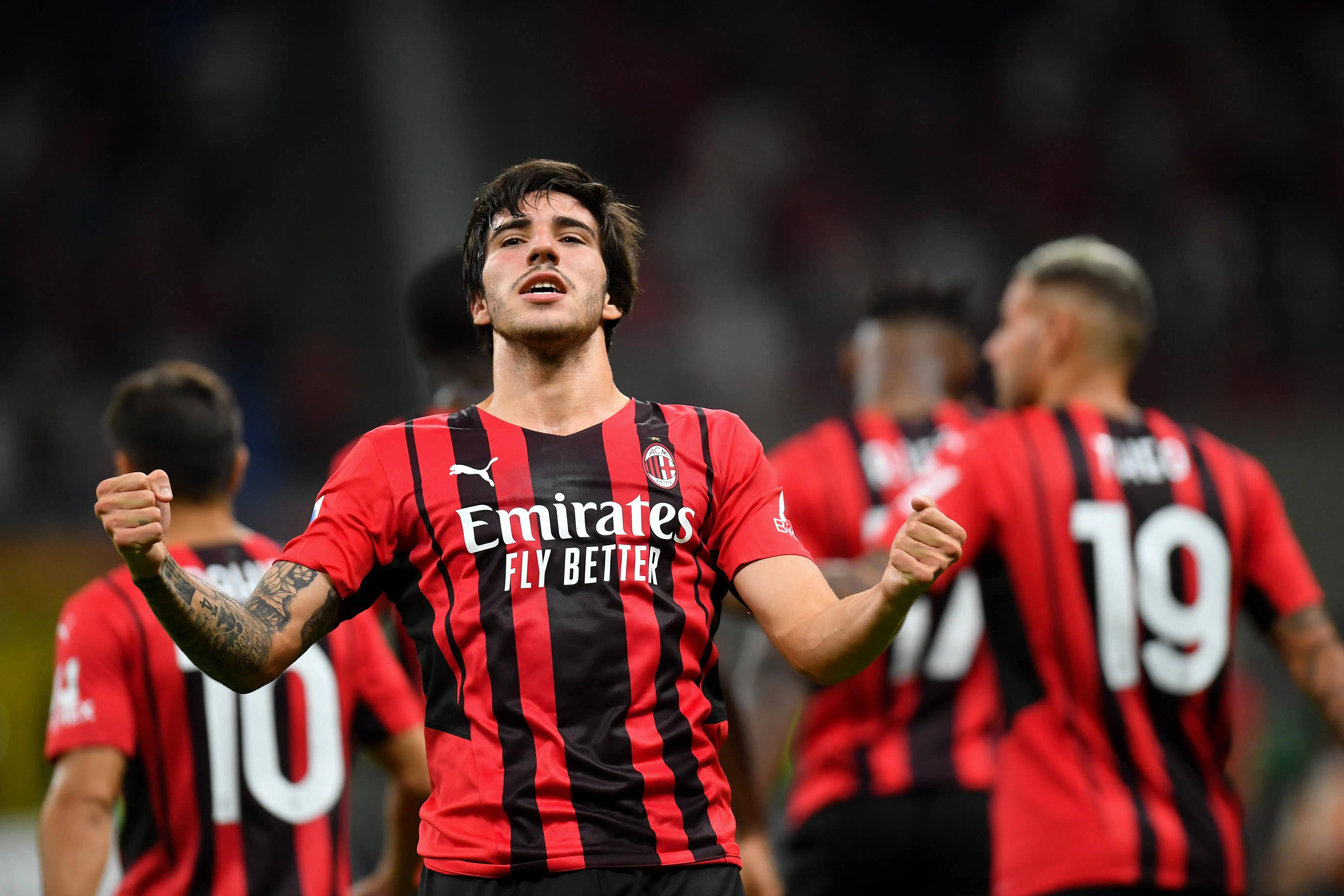 开云下载-尤文图斯客场不敌AC米兰，遭遇败绩的简单介绍