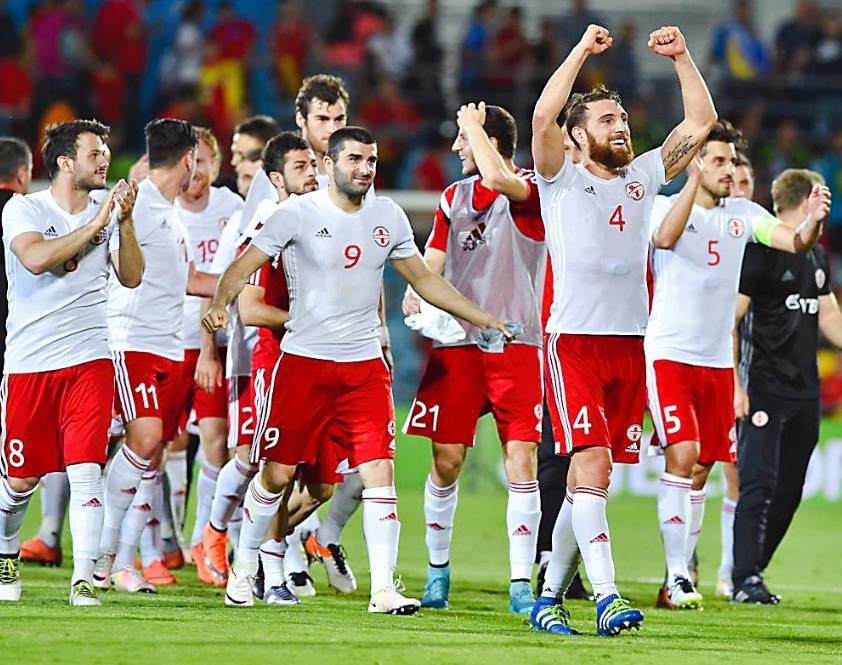 开云体育官方网站-关于球员个人能力较量激烈，实力强弱对比尤显明显的信息