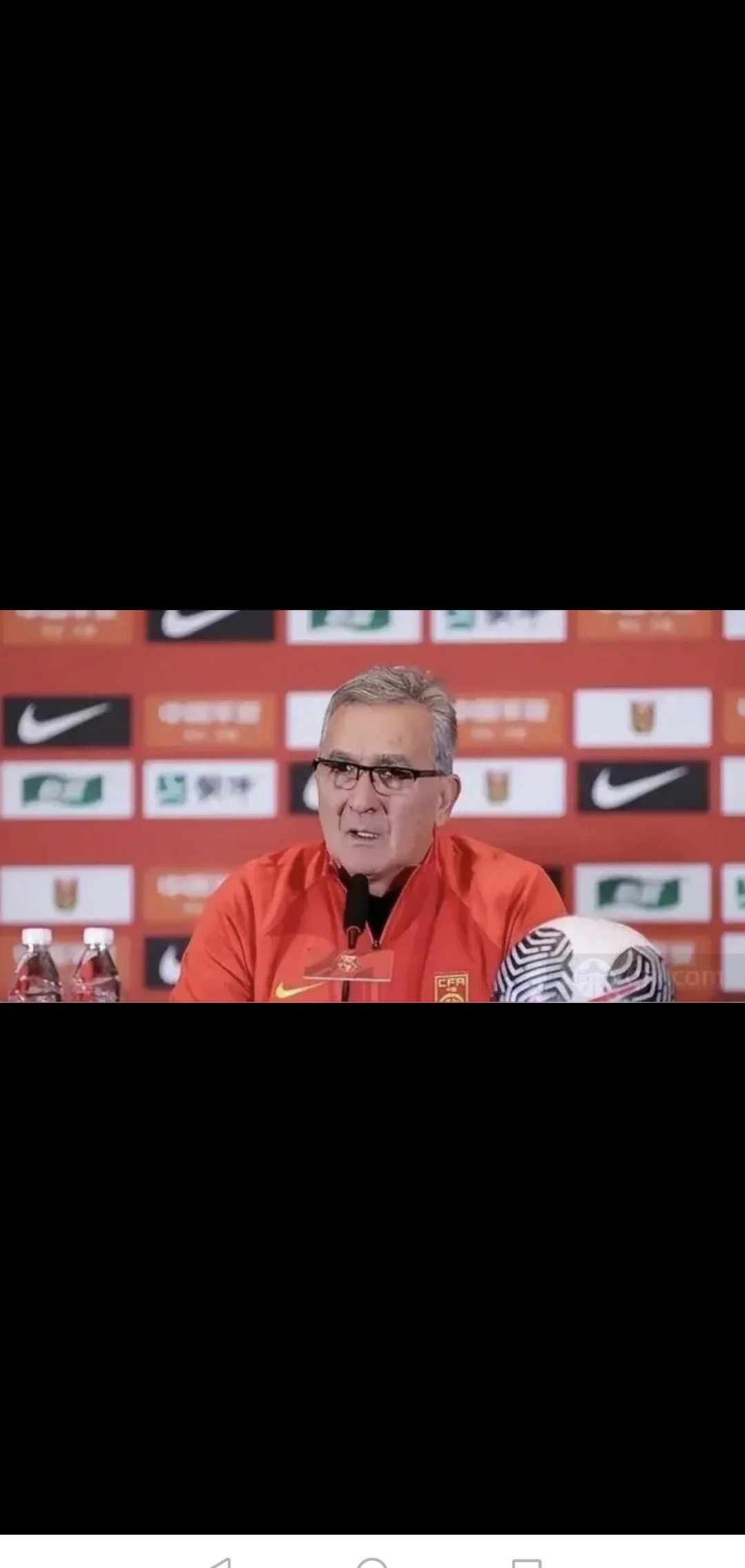 曼联主教练遭质疑，球队赛季未来堪忧