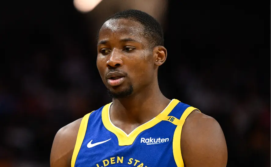 肆意狂飙：球队在比赛中大幅度领先取得胜利的简单介绍