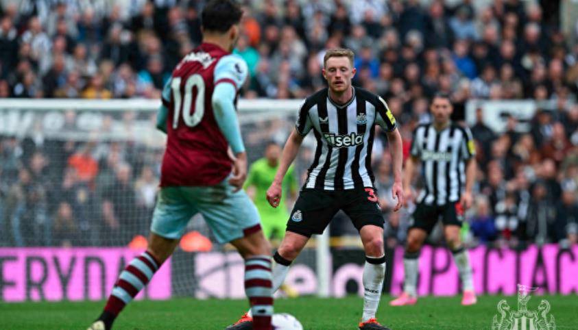 开云体育在线-纽卡斯尔对阵伯恩利，主队必须全取三分