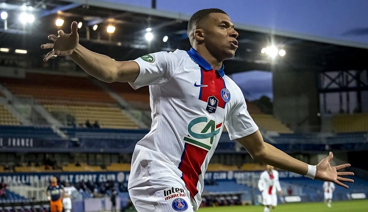 开云体育app-包含联盟骨干球员展现实力，以强大气势征服赛场的词条