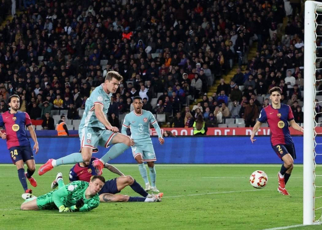 开云官网-阿根廷遭遇巴萨止步，意甲局势紧张