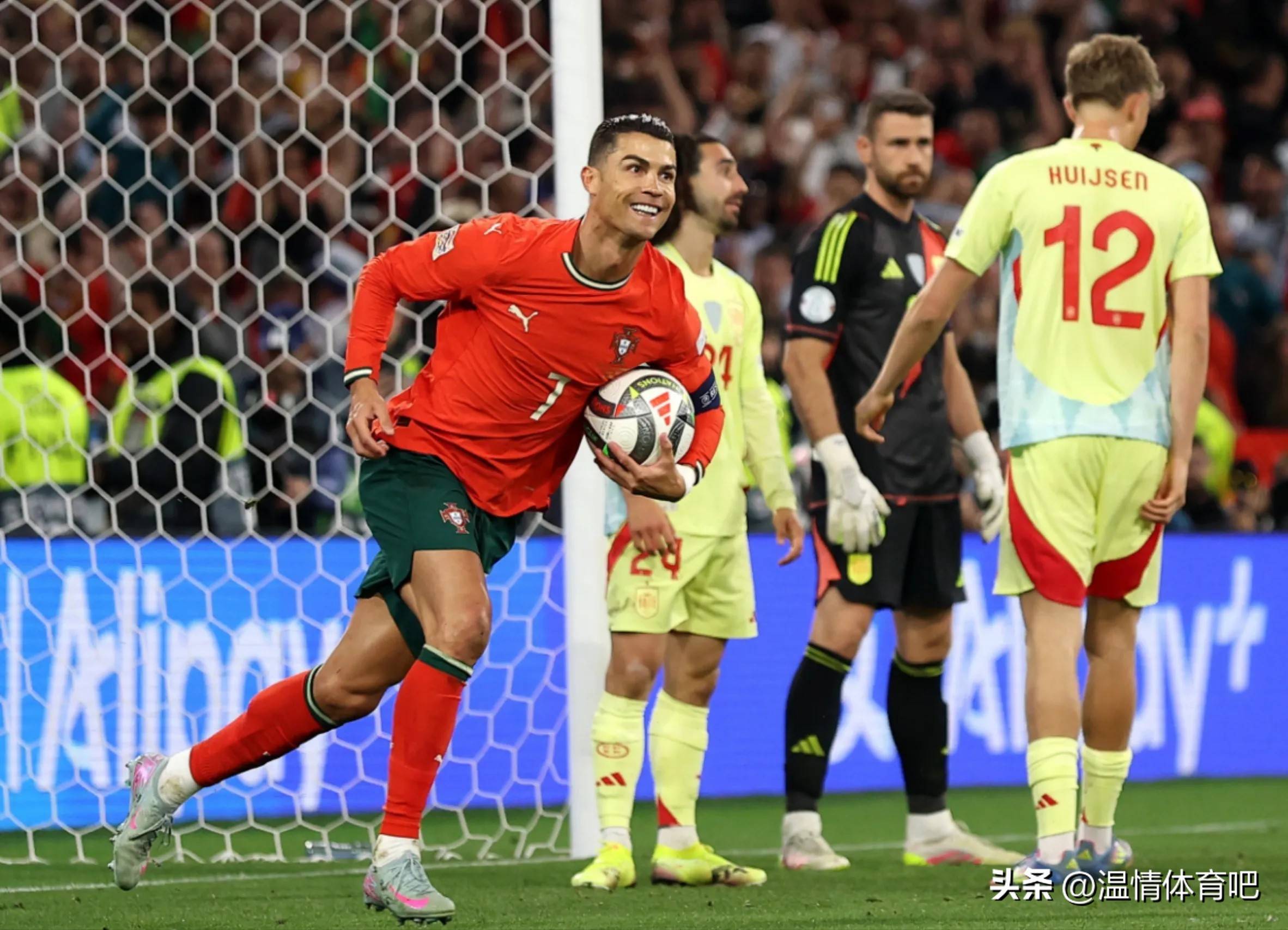 关于西班牙绝杀德国队，C罗乌龙送礼美洲杯的信息