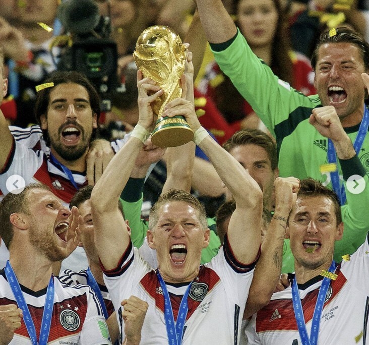 关于法国国家队捧杯，创造辉煌的信息