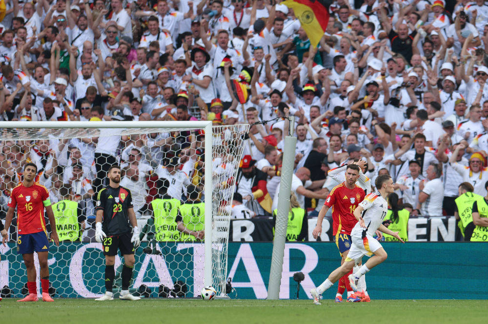 开云体育在线-德国在关键比赛中战胜对手，晋级欧锦赛半决赛