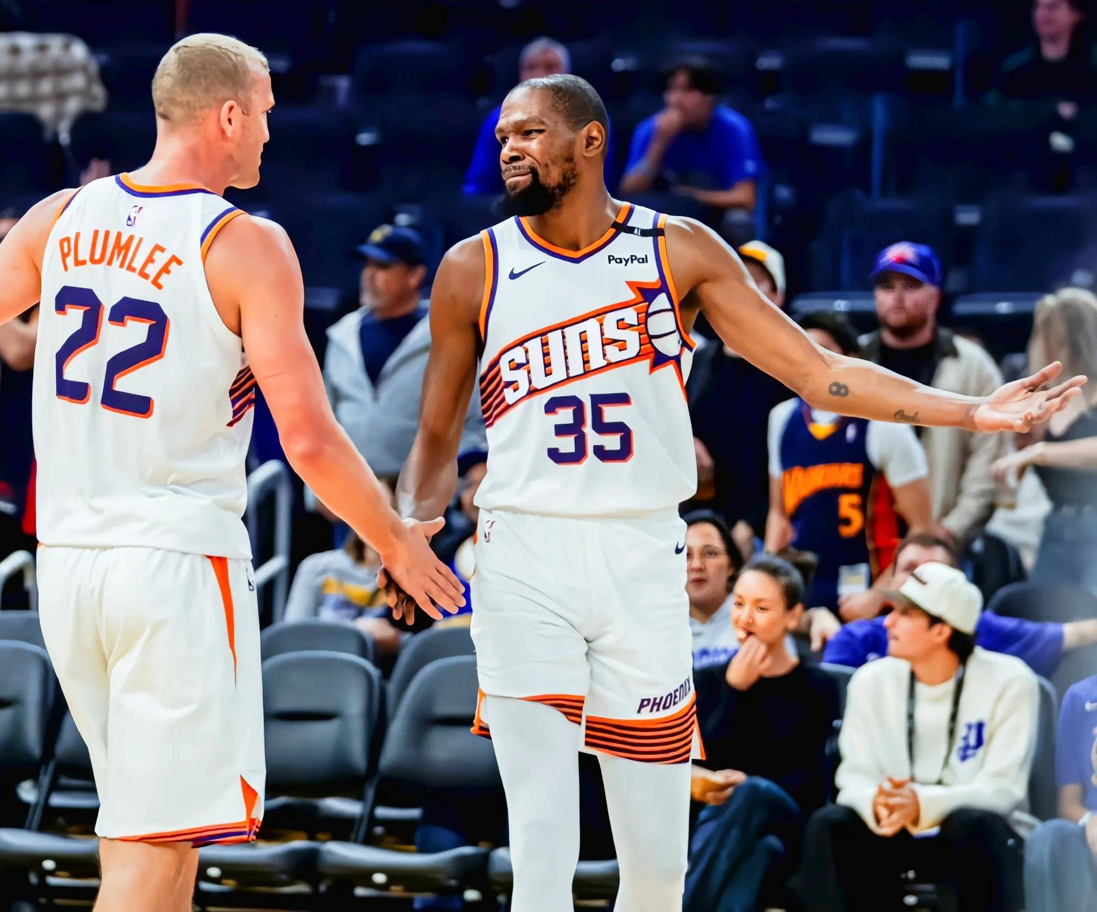 美国男篮强势奇才，布克关键制胜