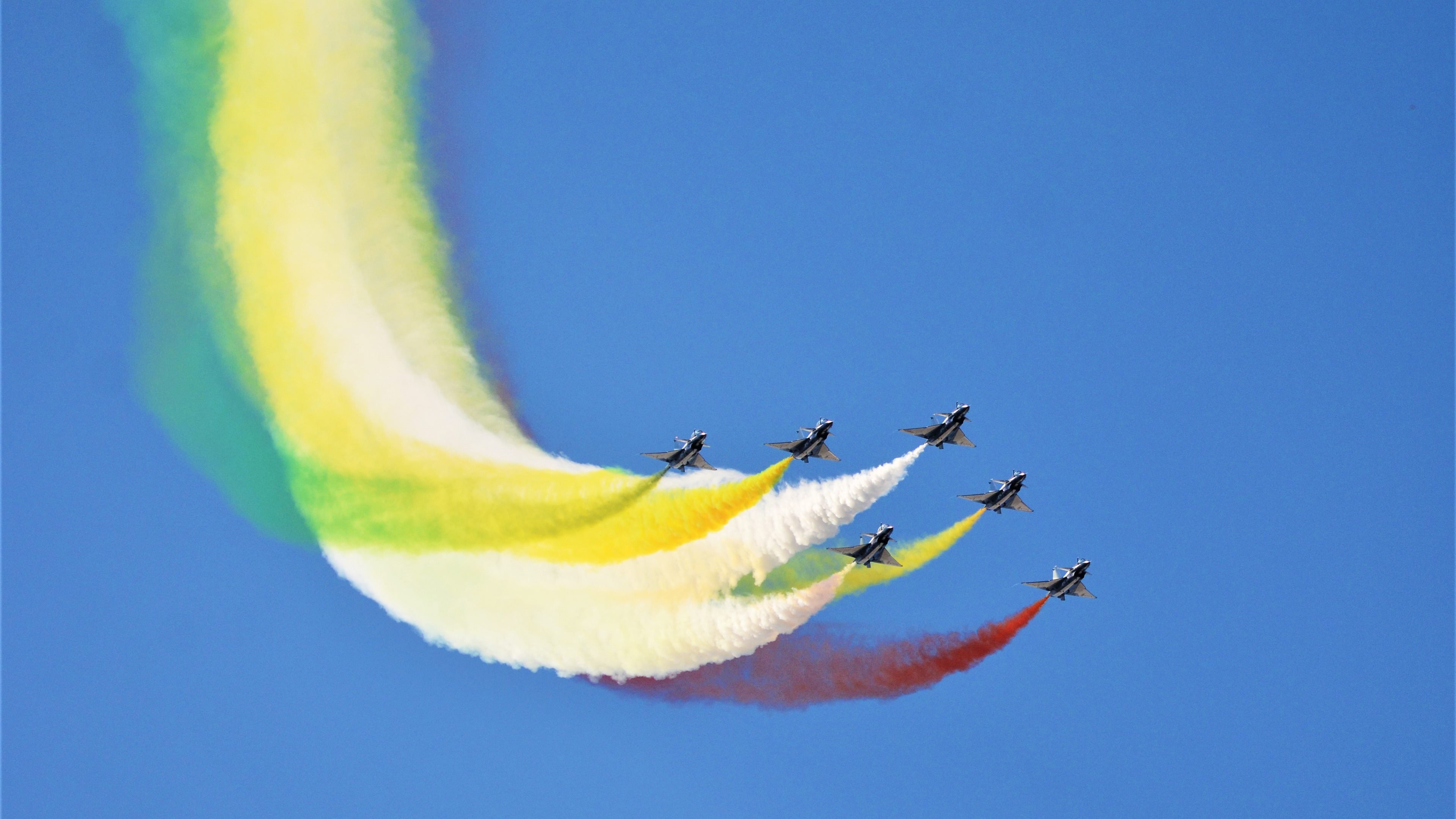 燃烧的意志,从三笘薰的关键破局到芬兰新西兰的赛场鏖战